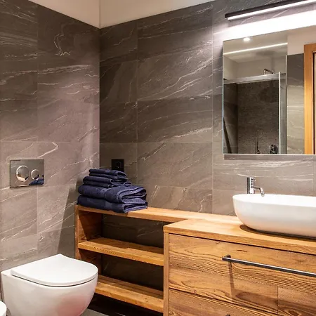 Flora Alpina Experience - Ski-to-door Brand New With Indoor Garage&mountain View